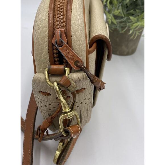Dooney & Bourke Vintage Beige Brown Pebbled Leather Flap Convertible Crossbody - Picture 1 of 15